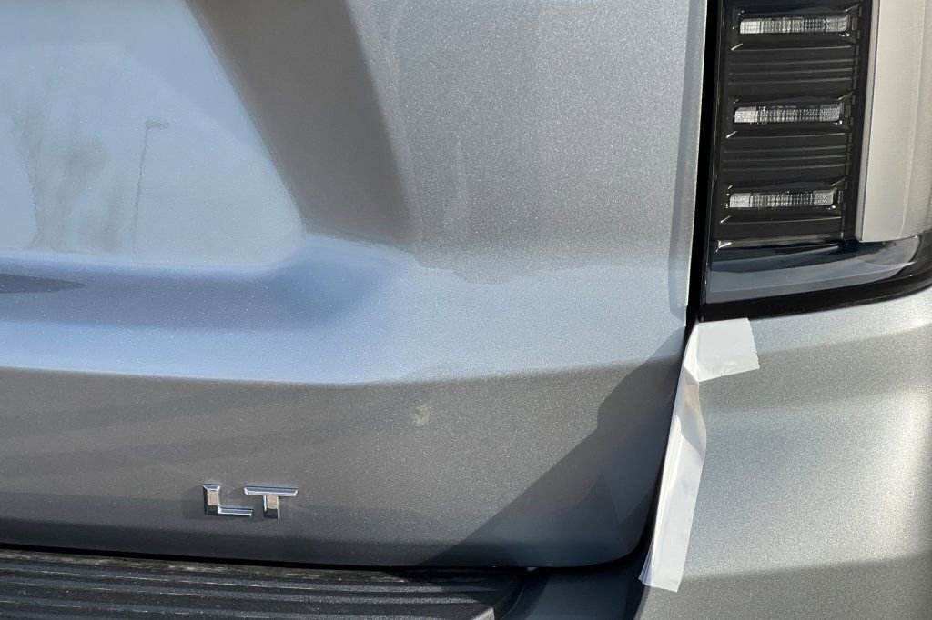 New 2026 Chevrolet Suburban LT image 23