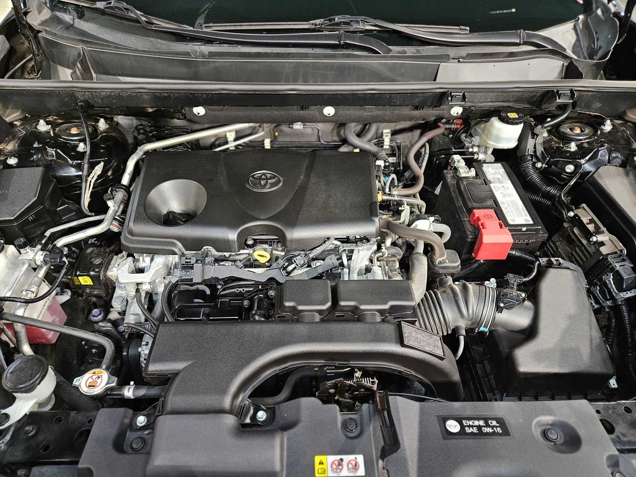 Used 2020 Toyota RAV4 Limited image 19