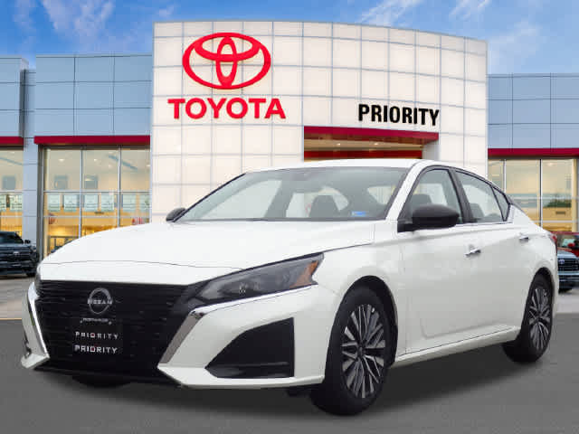 Used 2025 Nissan Altima 2.5 SV