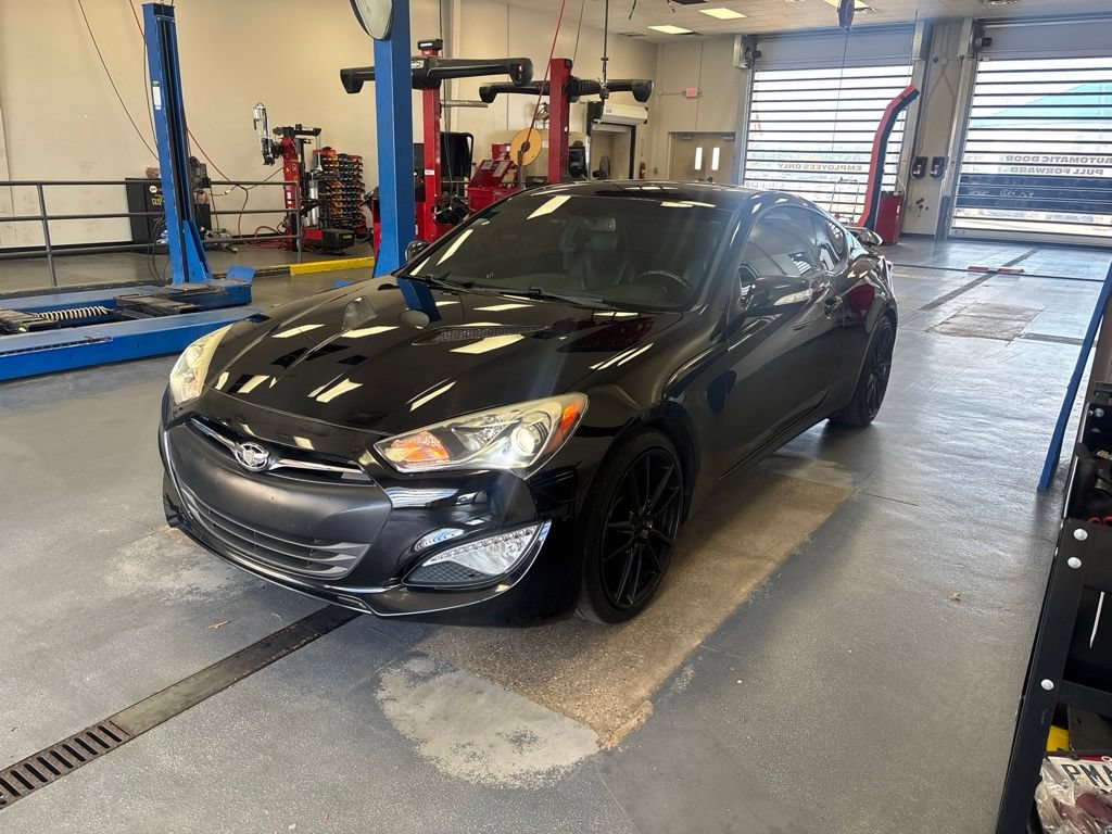 Used 2016 Hyundai Genesis Coupe 3.8 RWD image 1