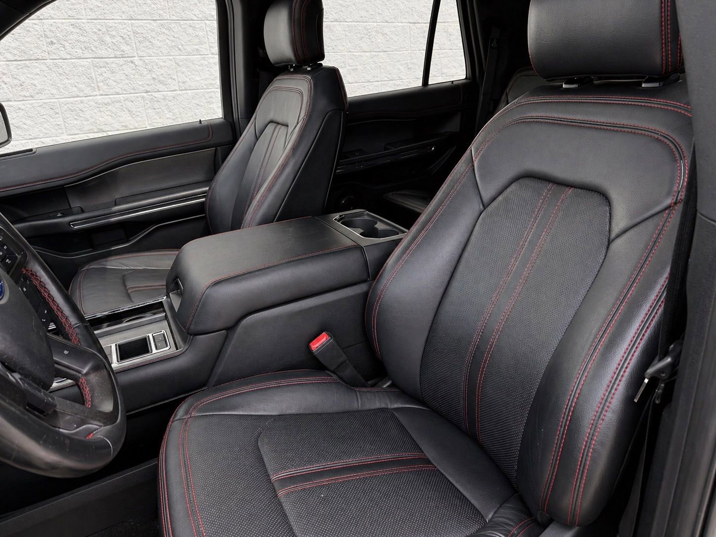 Used 2020 Ford Expedition Max Limited w/ Equipment Group 303A RWD image 2