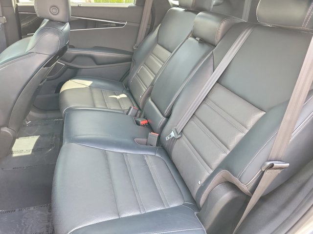 Used 2019 Kia Sorento SX image 16