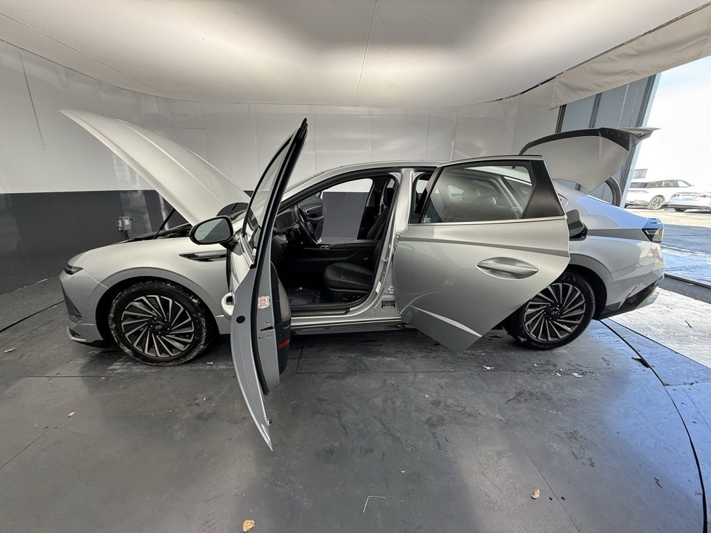 Used 2024 Hyundai Sonata Limited image 17