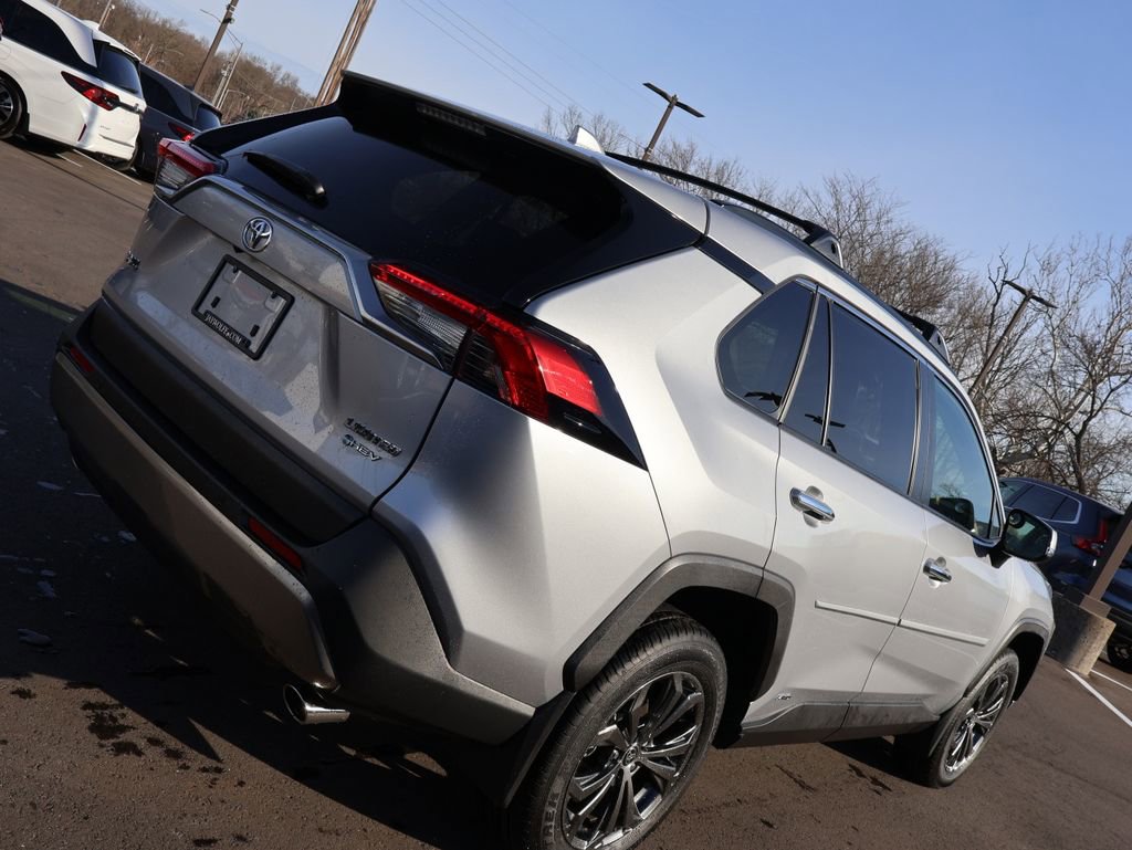 Used 2025 Toyota RAV4 Limited w/ Advanced Technology Package image 7