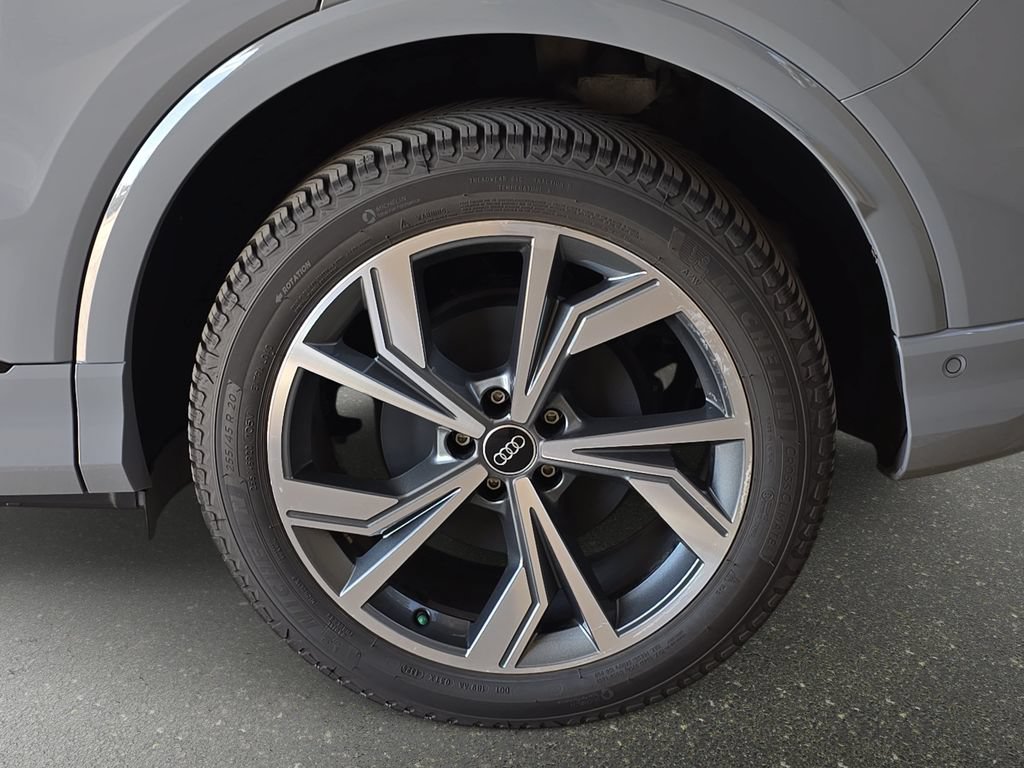 Used 2023 Audi Q4 e-tron Premium Plus AWD/4WD image 33