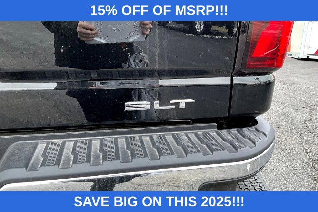 New 2025 GMC Sierra 2500 SLT w/ SLT Premium Package AWD/4WD image 9