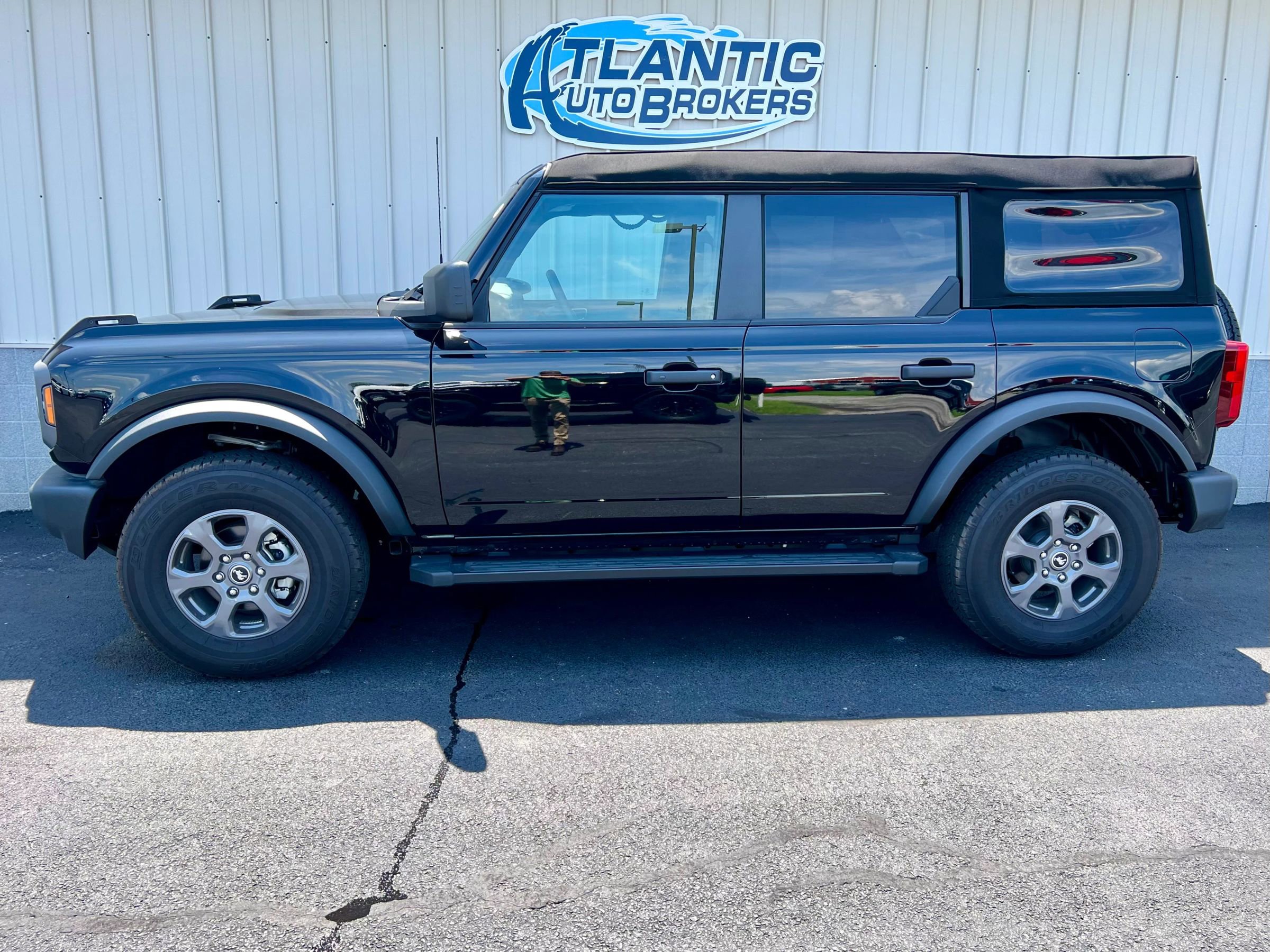 Used 2024 Ford Bronco Big Bend image 2