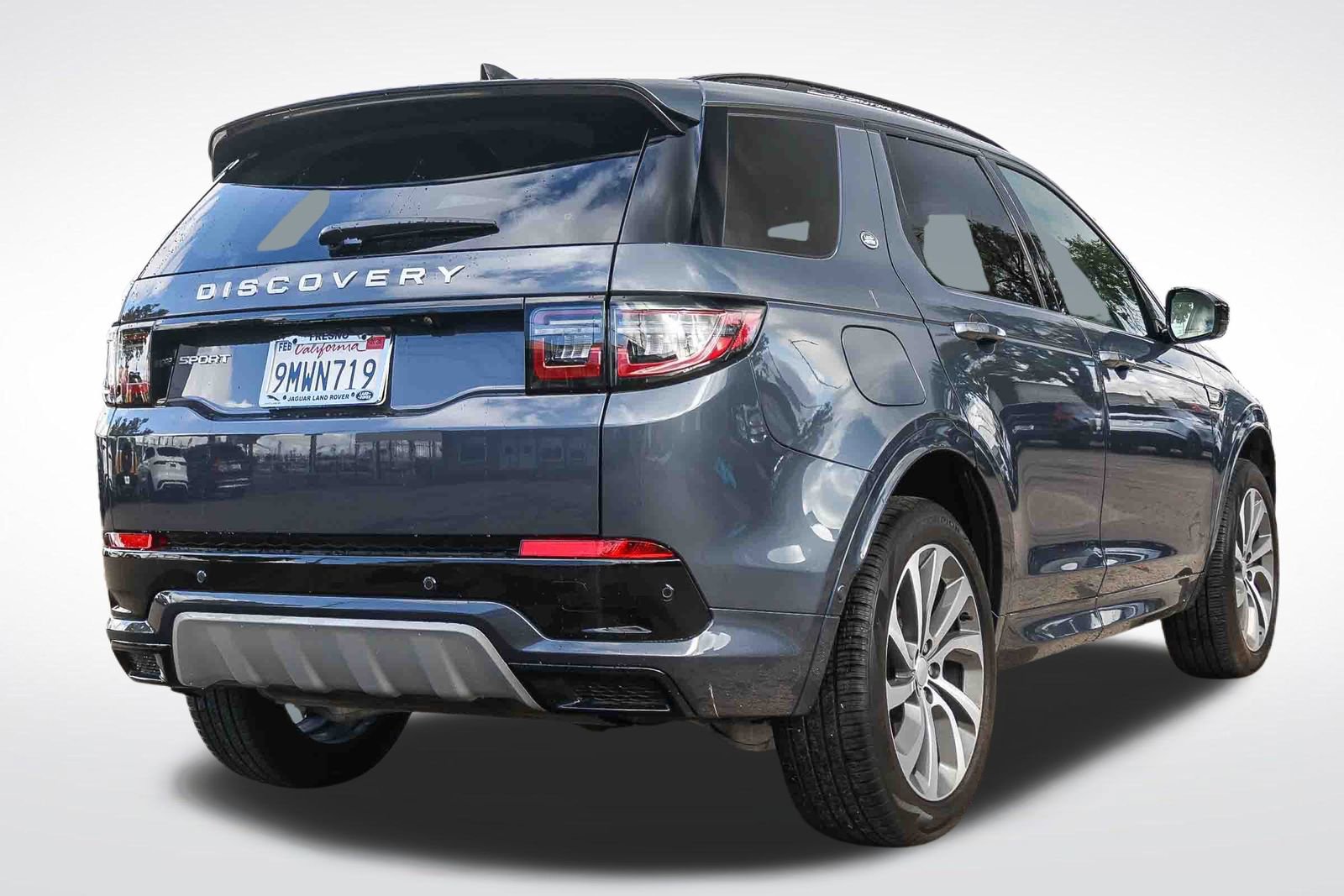 Used 2025 Land Rover Discovery Sport S image 4