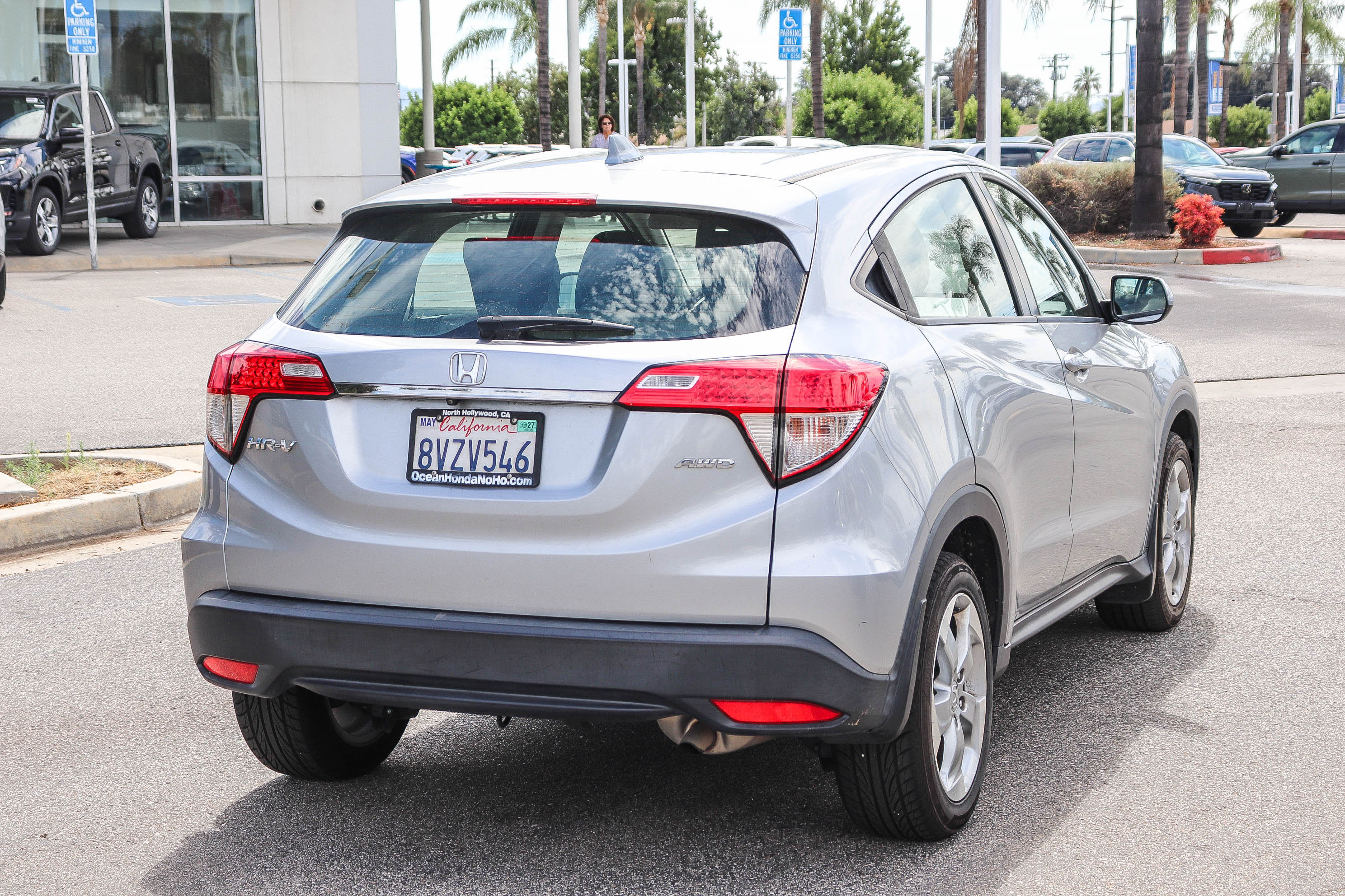 Used 2021 Honda HR-V LX image 11