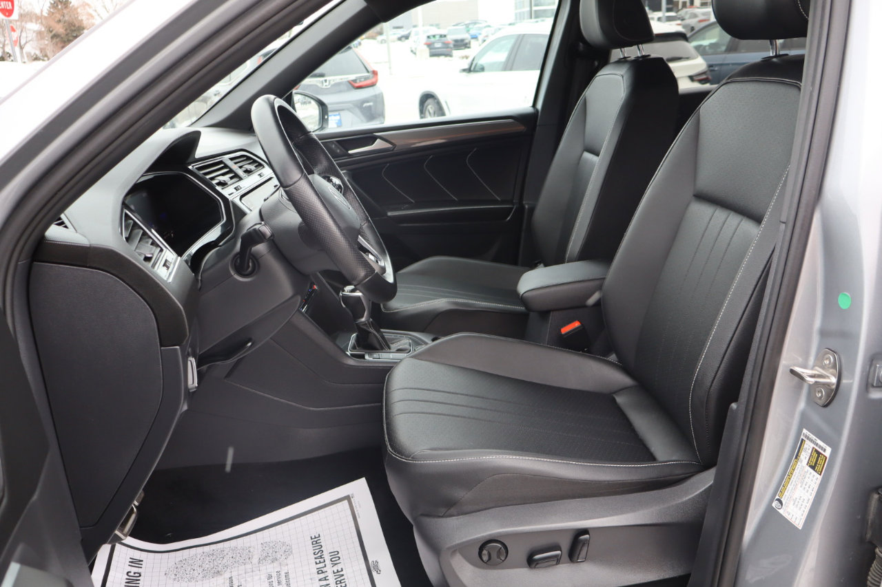 Used 2023 Volkswagen Tiguan SE R-Line image 10