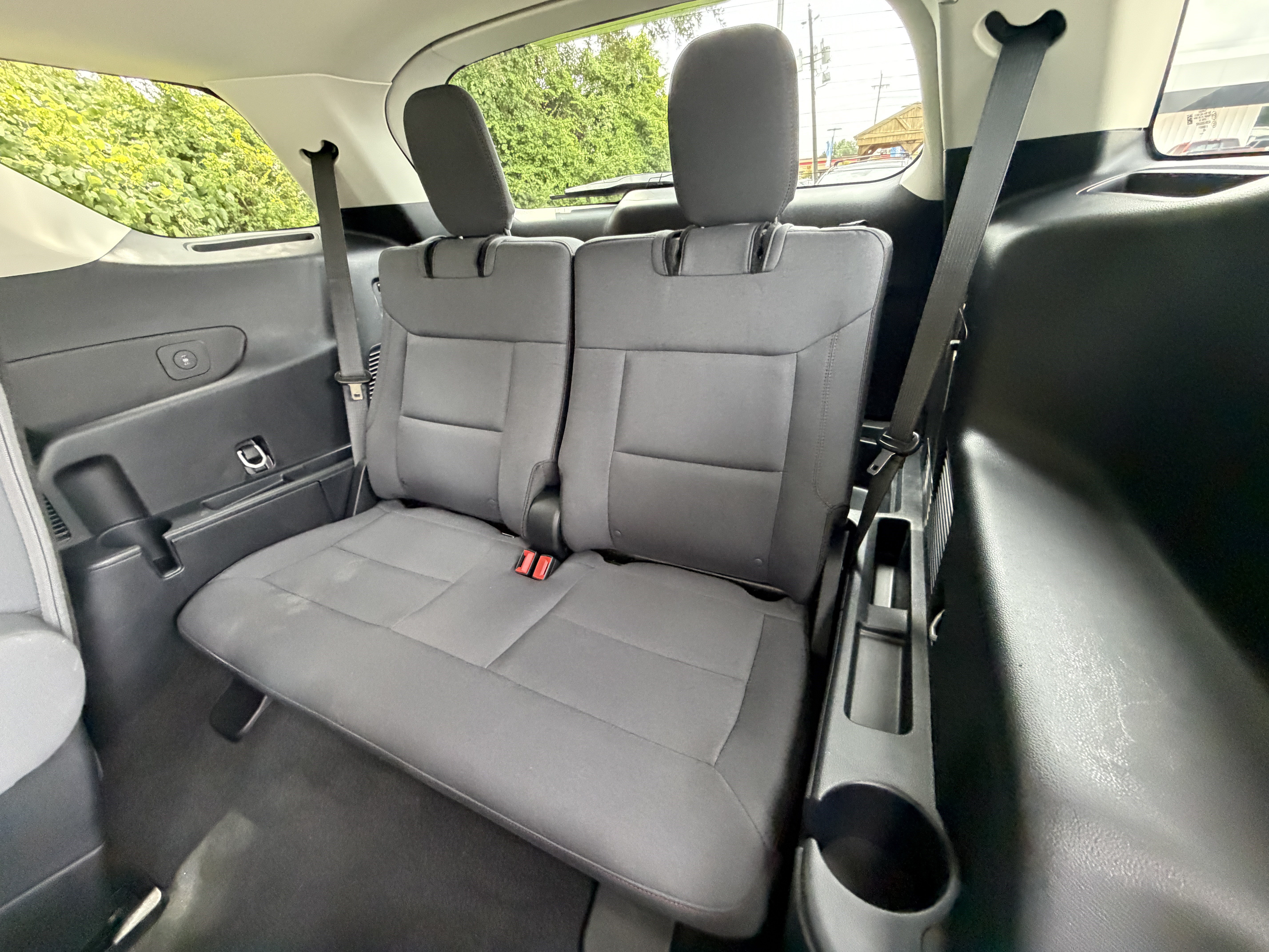 Used 2025 Ford Explorer Active RWD image 18