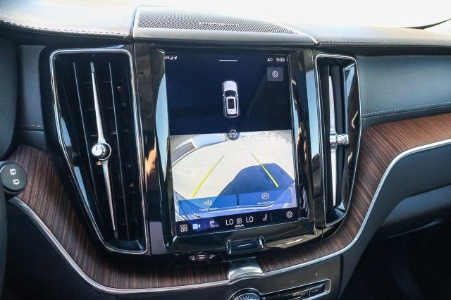 Used 2023 Volvo XC60 B5 Ultimate w/ Climate Package image 24