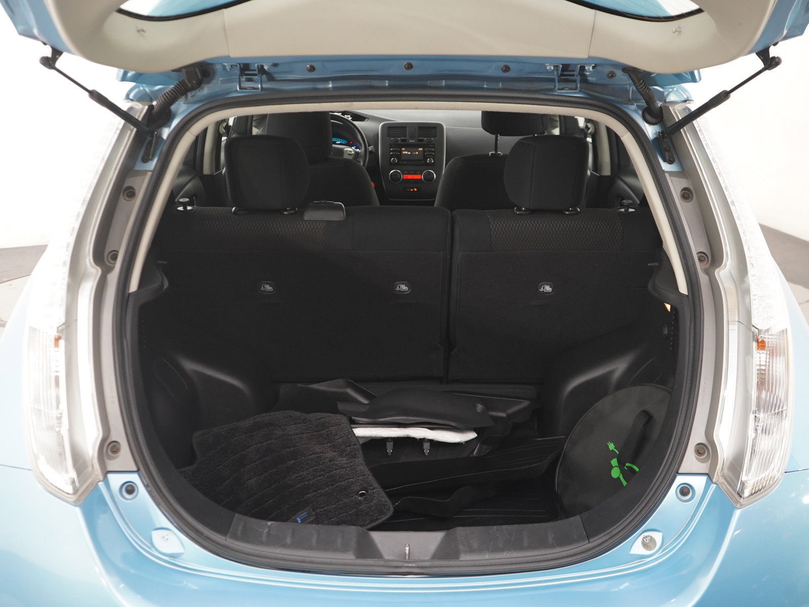 Used 2015 Nissan Leaf S w/ Charge Package FWD image 16