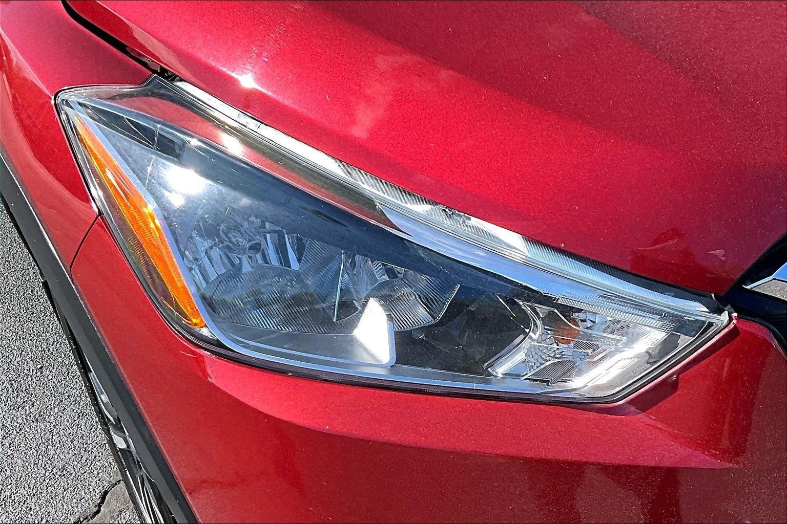 Used 2020 Nissan Kicks SV image 32