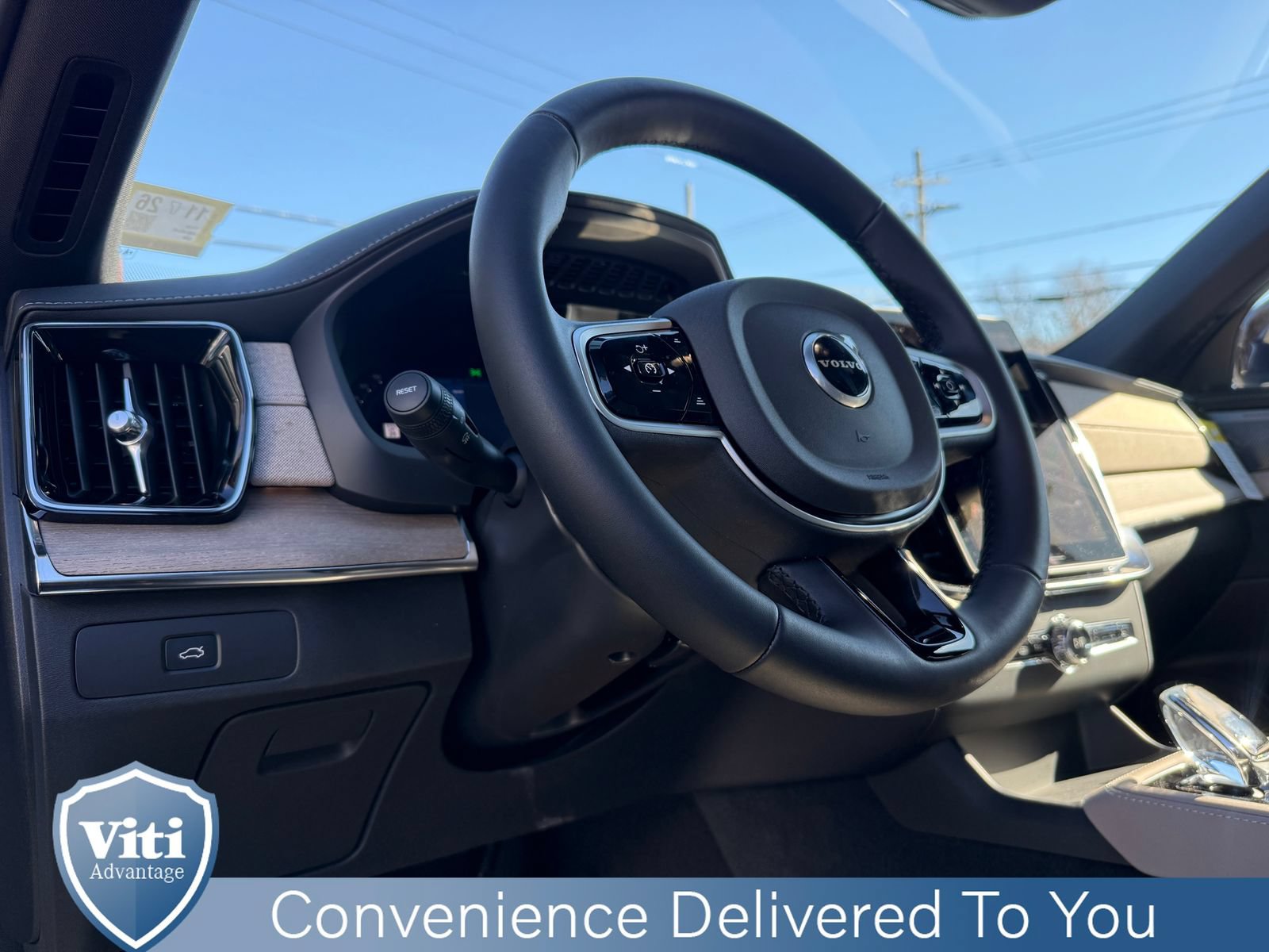 New 2026 Volvo XC90 B5 Plus w/ Protection Package Premier AWD/4WD image 12
