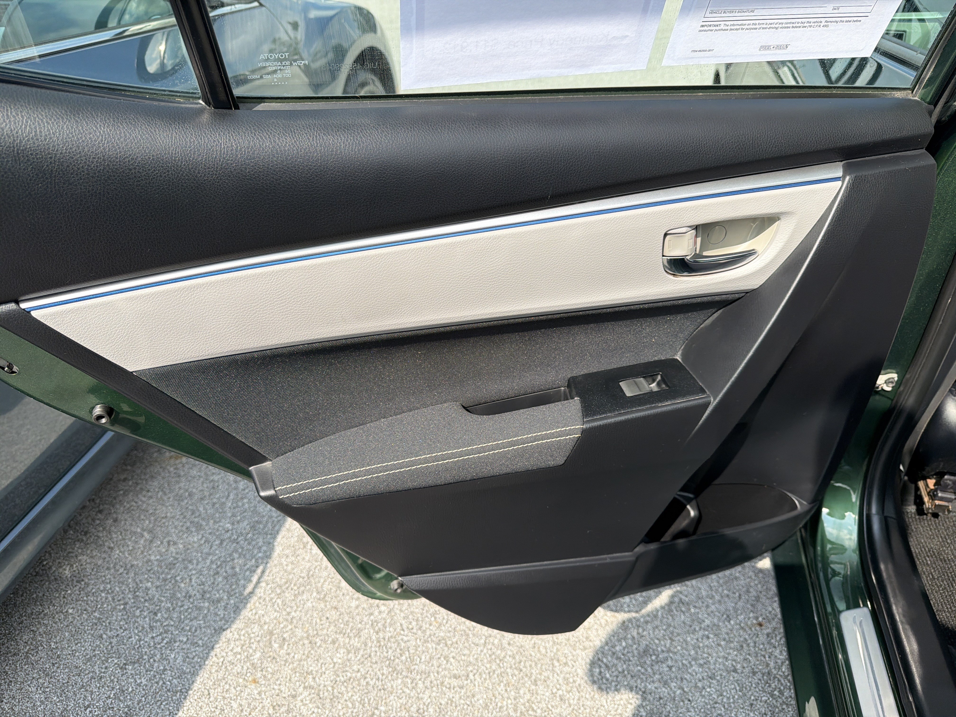 Used 2015 Toyota Corolla LE w/ Body Protection Package #1 FWD image 37