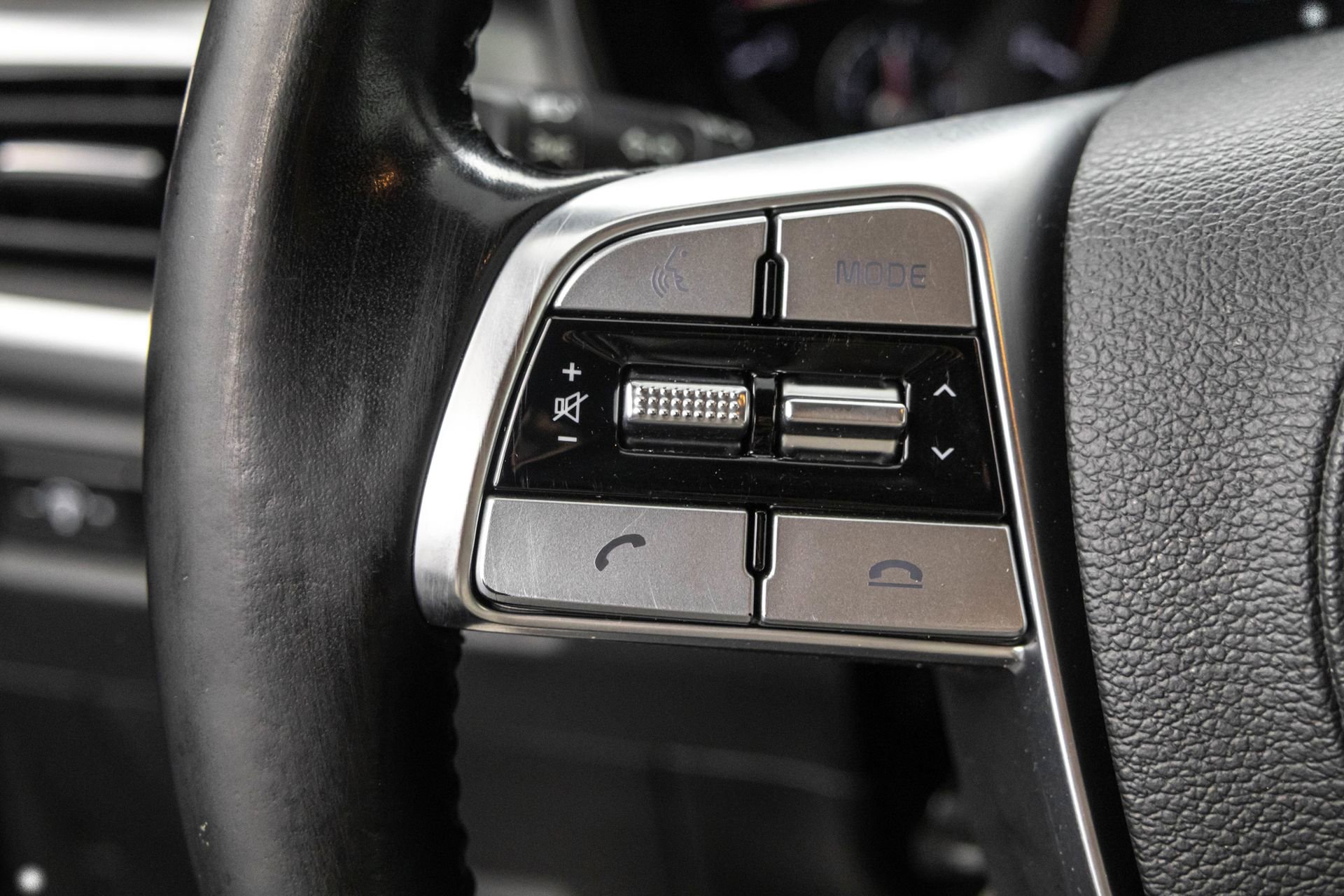 Used 2021 Kia Telluride LX image 19