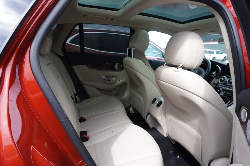 Used 2017 Mercedes-Benz GLC 300 image 7