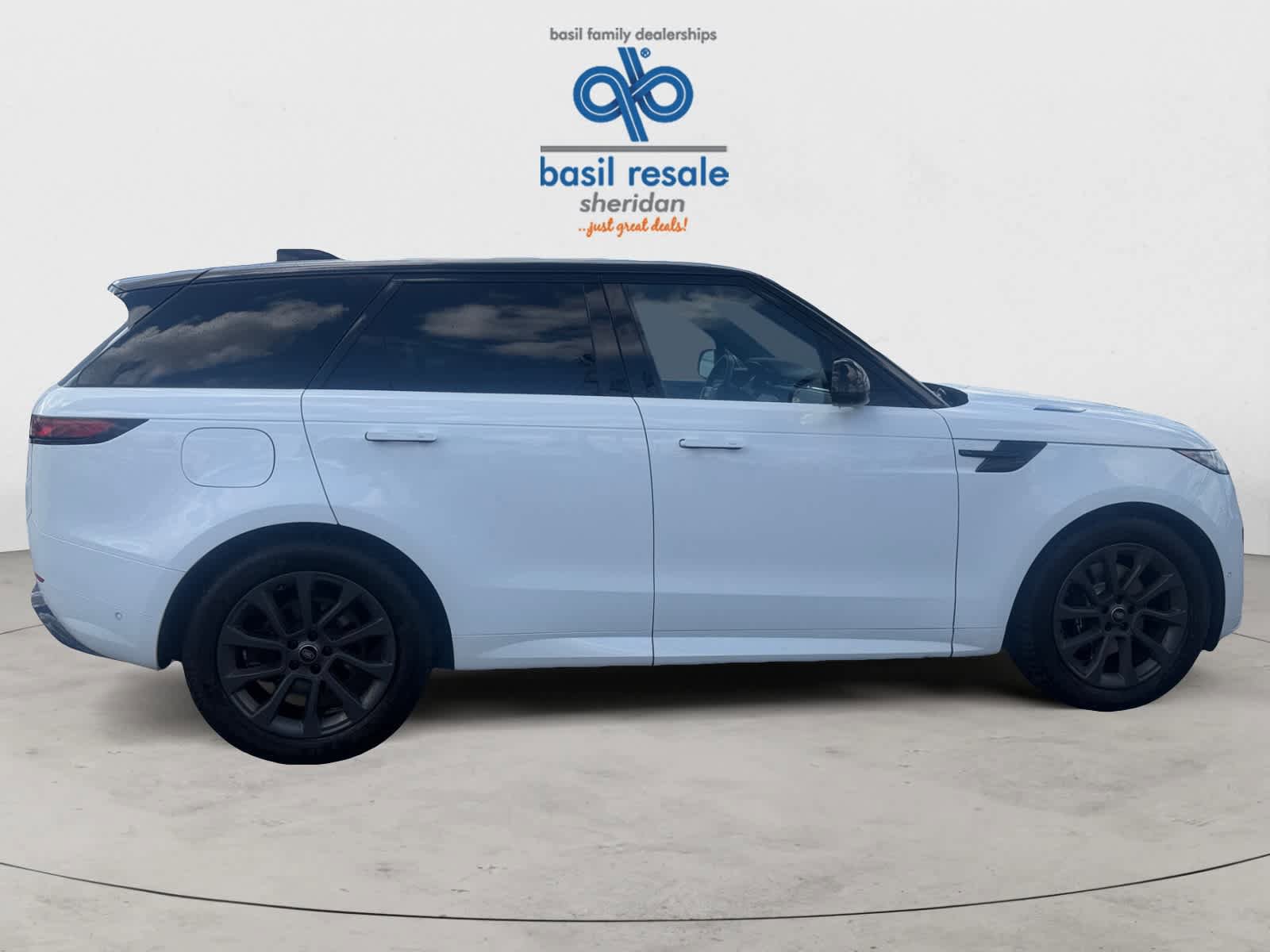 Used 2024 Land Rover Range Rover Sport Dynamic SE AWD/4WD image 11