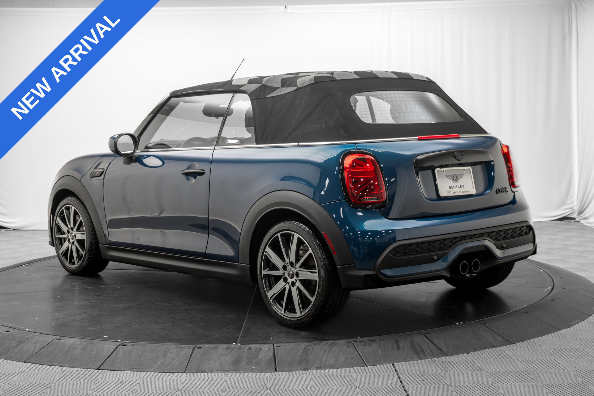 Used 2022 MINI Cooper S w/ Sidewalk Package FWD image 12