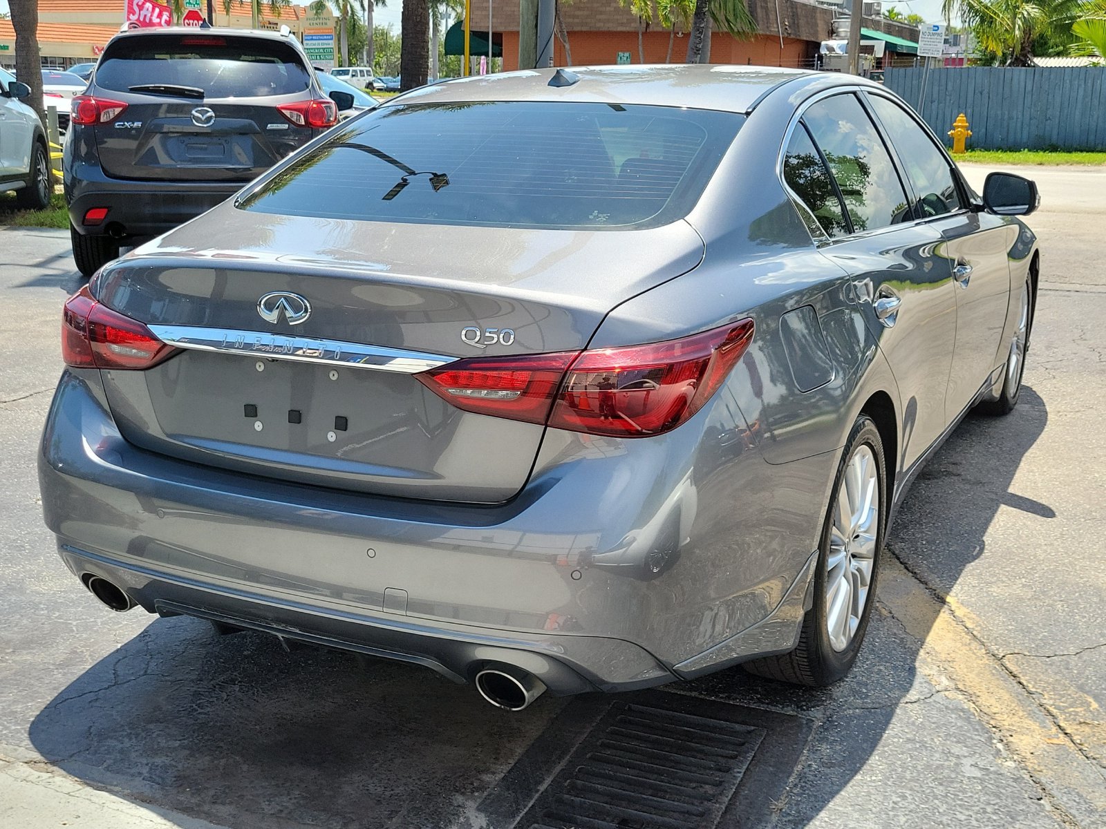 Used 2021 INFINITI Q50 Luxe w/ Seat & Sound Package RWD image 4