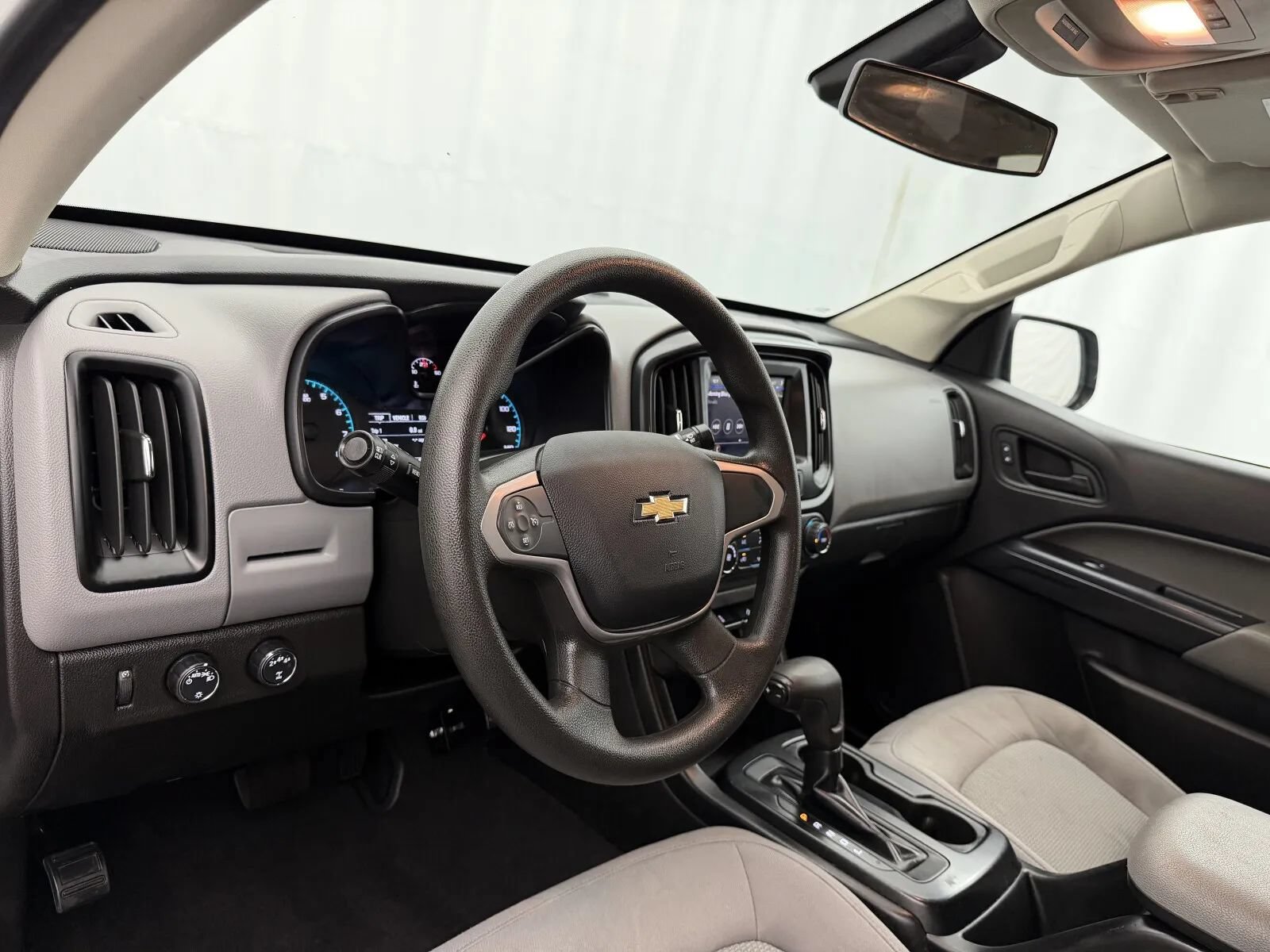 Used 2020 Chevrolet Colorado W/T w/ WT Convenience Package AWD/4WD image 9