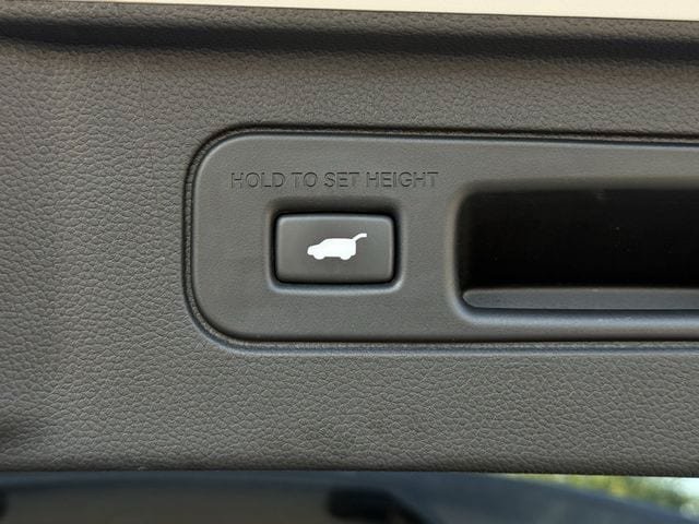 Used 2025 Honda Pilot Touring image 34