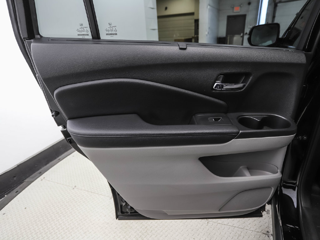 Used 2018 Honda Pilot Touring image 20