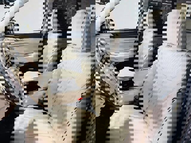 Used 2025 Hyundai Palisade Calligraphy image 10