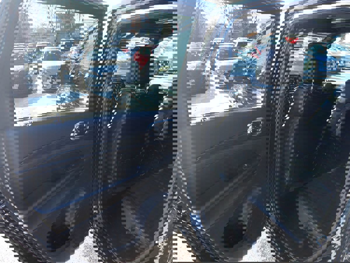 Used 2019 Jeep Grand Cherokee Altitude image 25