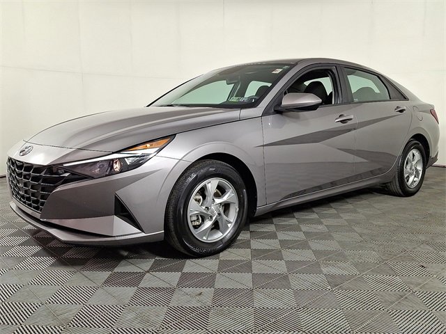 Used 2023 Hyundai Elantra SE w/ Preferred Accessory Package image 6