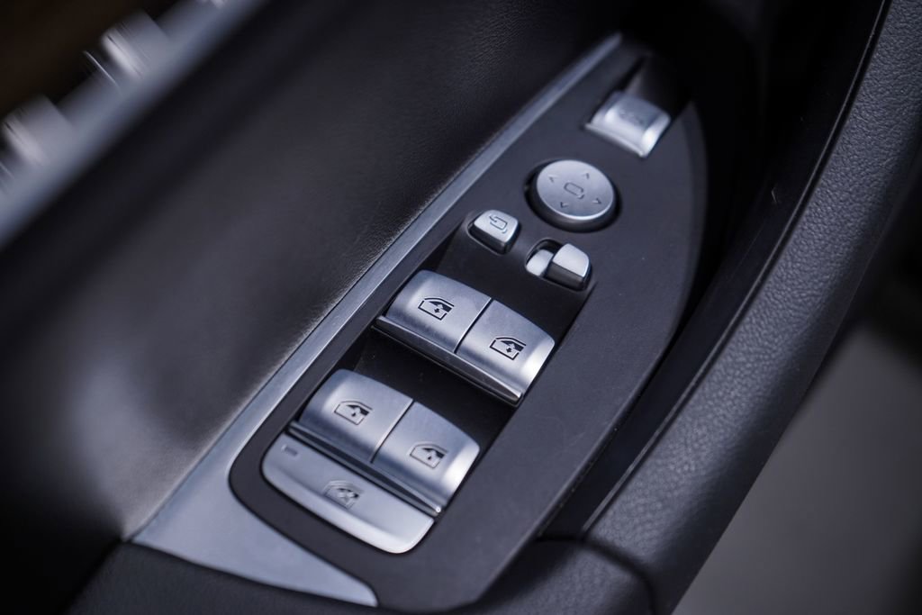 Used 2024 BMW X3 xDrive30i w/ Convenience Package w/ZPA image 17