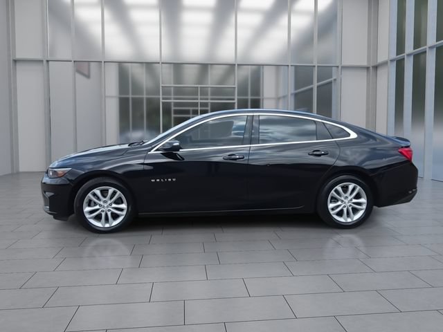 Used 2018 Chevrolet Malibu LT w/ Driver Confidence Package FWD image 5