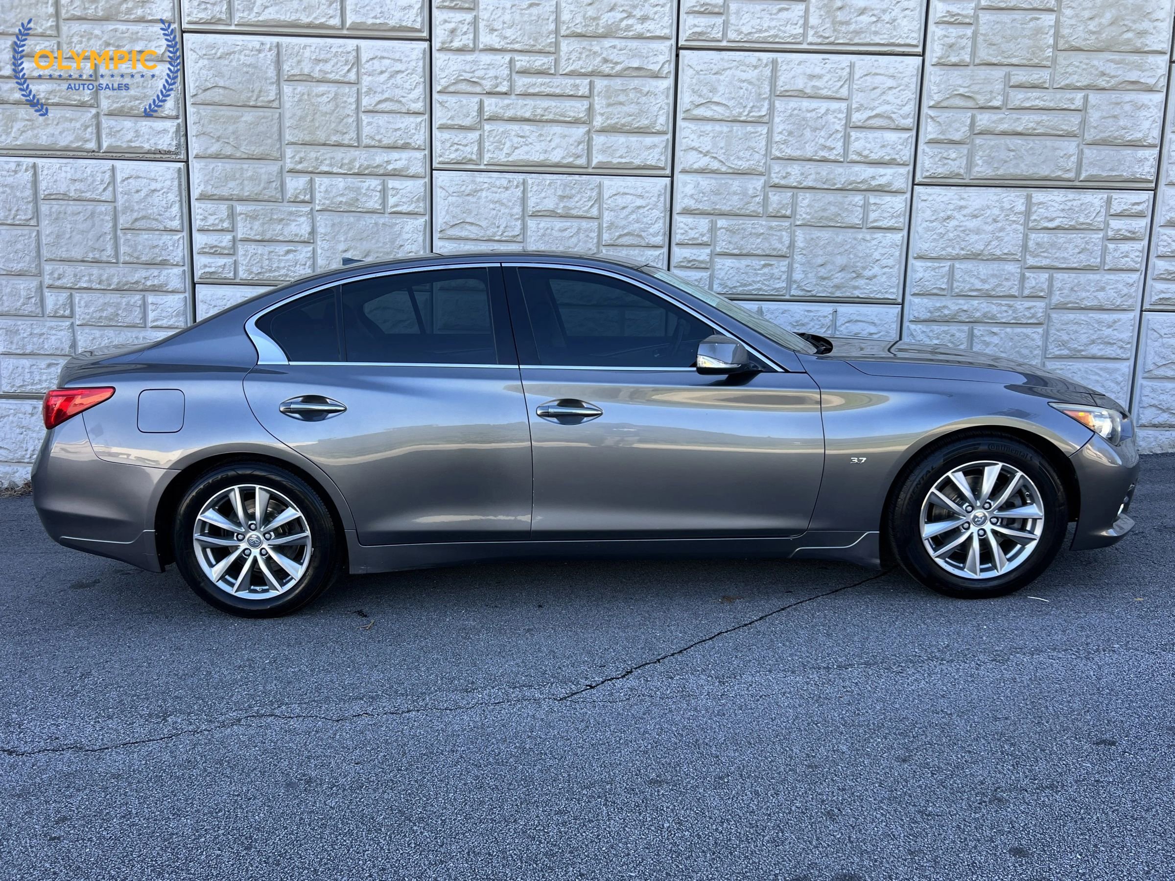 Used 2014 INFINITI Q50 Premium w/ Navigation Package RWD image 8