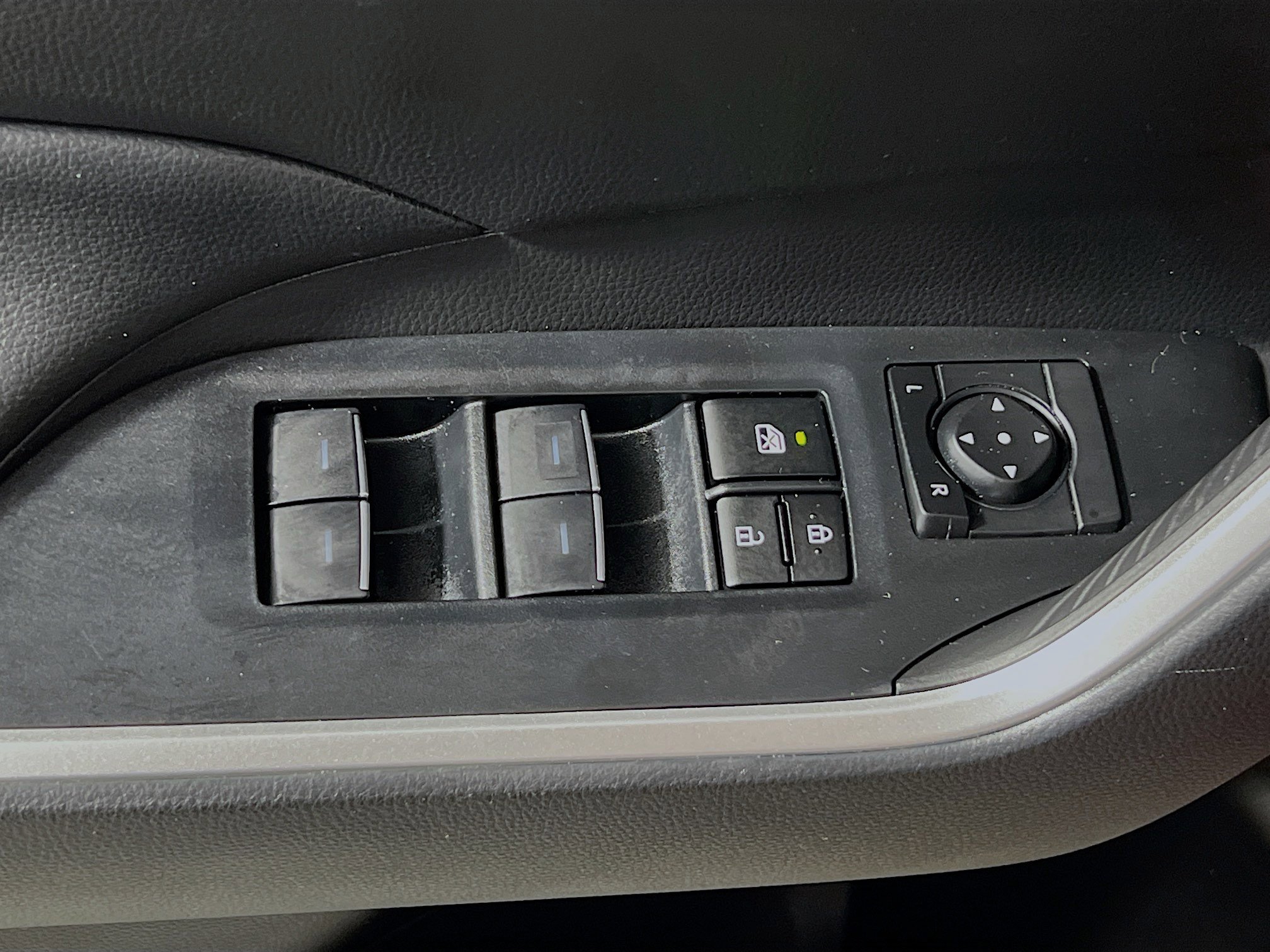 Used 2023 Toyota RAV4 XLE w/ Convenience Package image 17