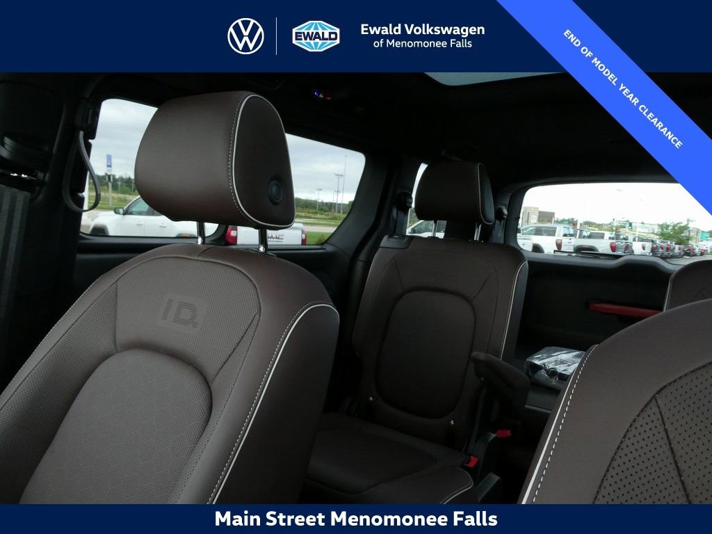 New 2025 Volkswagen ID. Buzz Pro S Plus AWD/4WD image 39