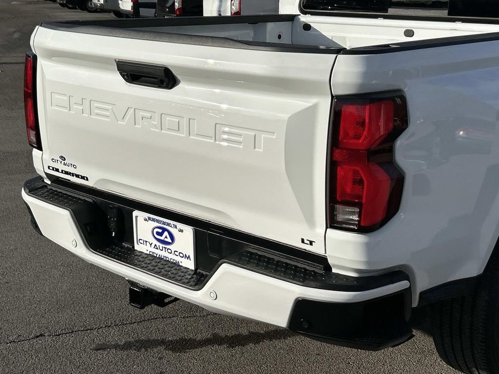 Used 2023 Chevrolet Colorado LT w/ LT Convenience Package III image 12