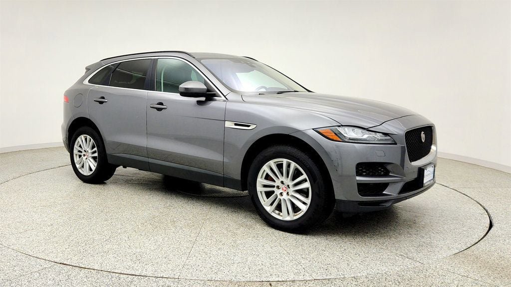 Used 2017 Jaguar F-PACE Prestige AWD/4WD image 3