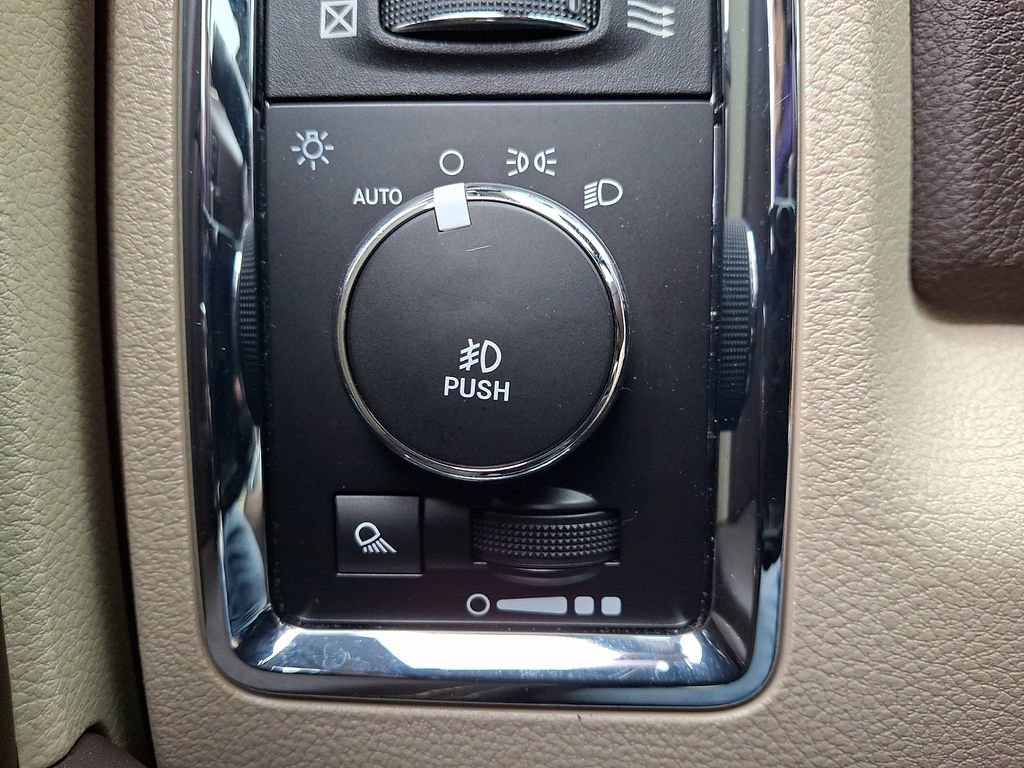 Used 2016 RAM 2500 Longhorn AWD/4WD image 28