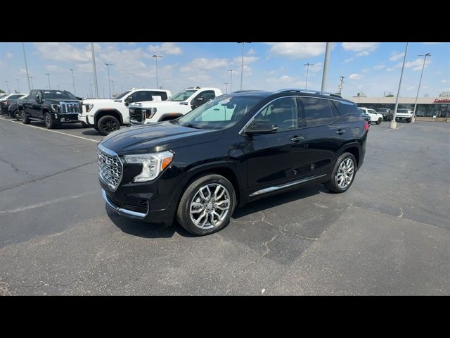 Used 2022 GMC Terrain Denali AWD/4WD image 4