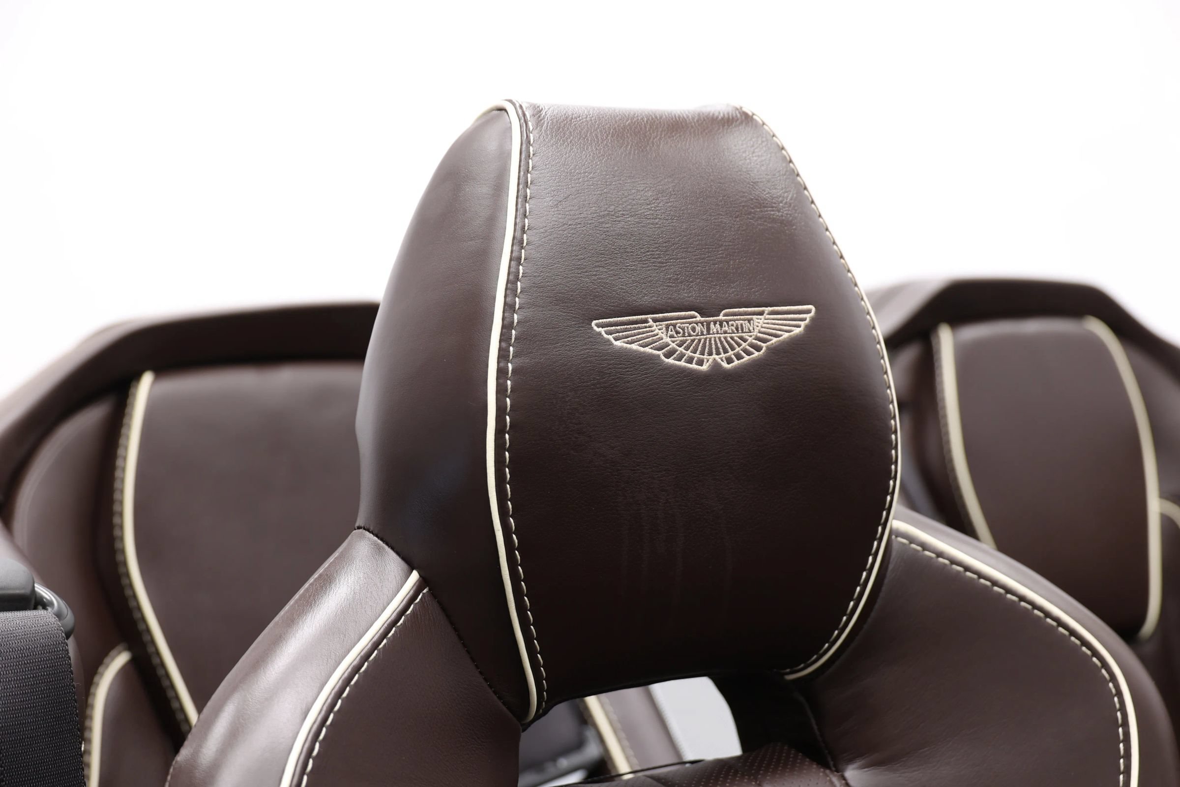 Used 2016 Aston Martin DB9 GT RWD image 74