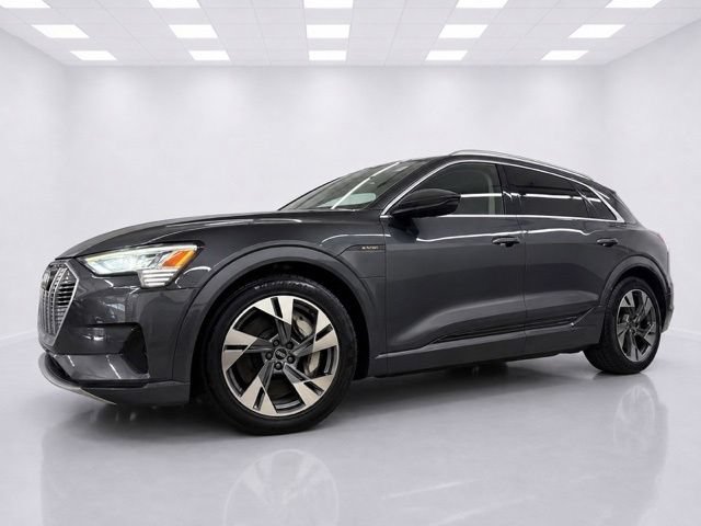 Used 2021 Audi e-tron Premium AWD/4WD image 4