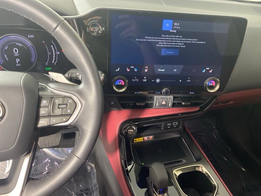 Certified 2026 Lexus NX 350h AWD w/ Accessory Package (2T) image 17