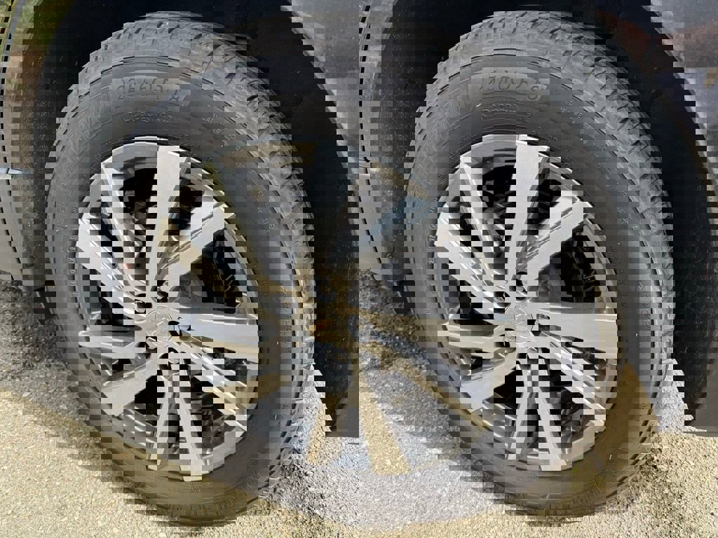 Used 2024 Chevrolet Equinox LT image 12