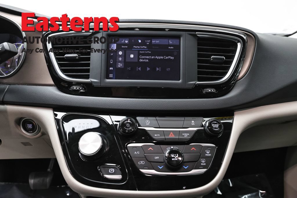 Used 2024 Chrysler Voyager LX FWD image 12