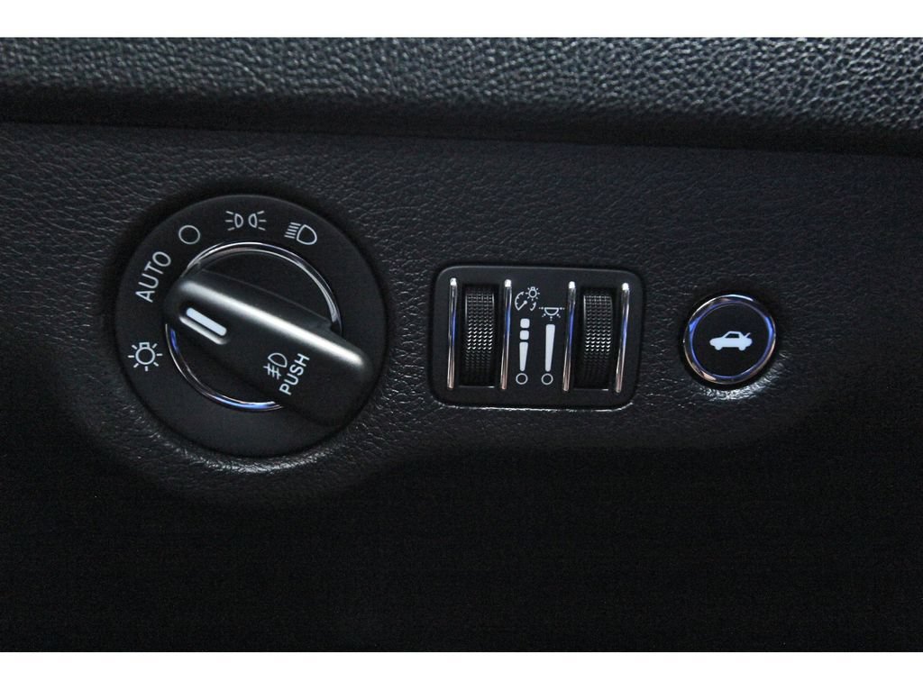 Used 2022 Chrysler 300 S w/ Comfort Group RWD image 18