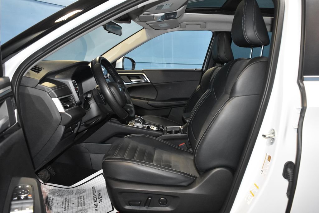 Used 2024 Mitsubishi Outlander Ralliart image 6