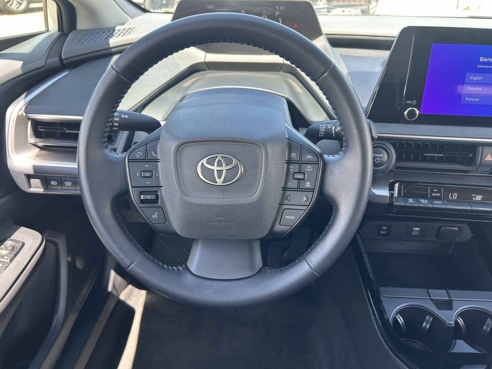 Used 2025 Toyota Prius LE FWD image 23