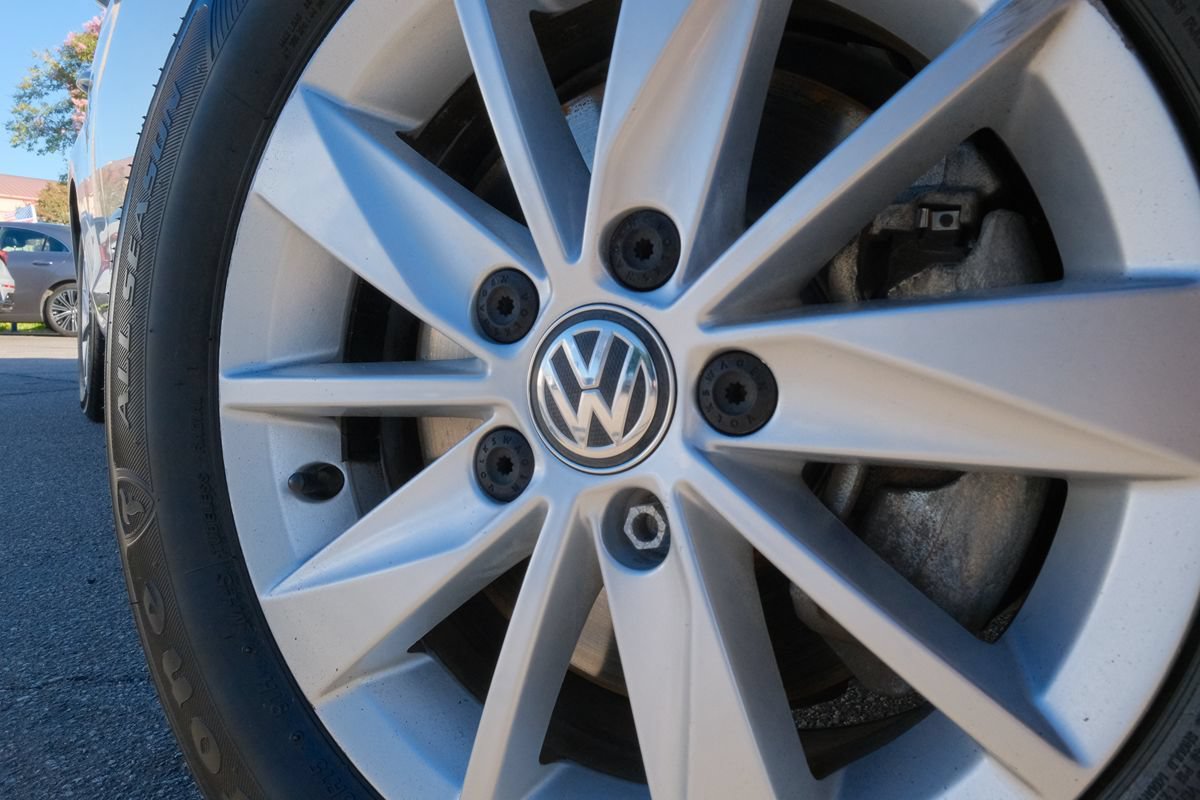 Used 2016 Volkswagen Golf SE FWD image 46