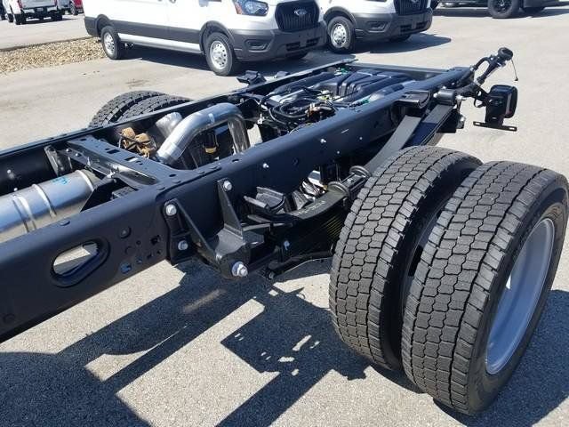 New 2026 Ford F550 4x4 Regular Cab Super Duty image 12